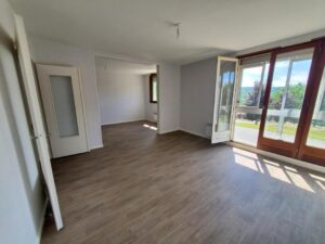 SORNAC – Appartement 2 Chambres – Chauffage compris – Environnement calme